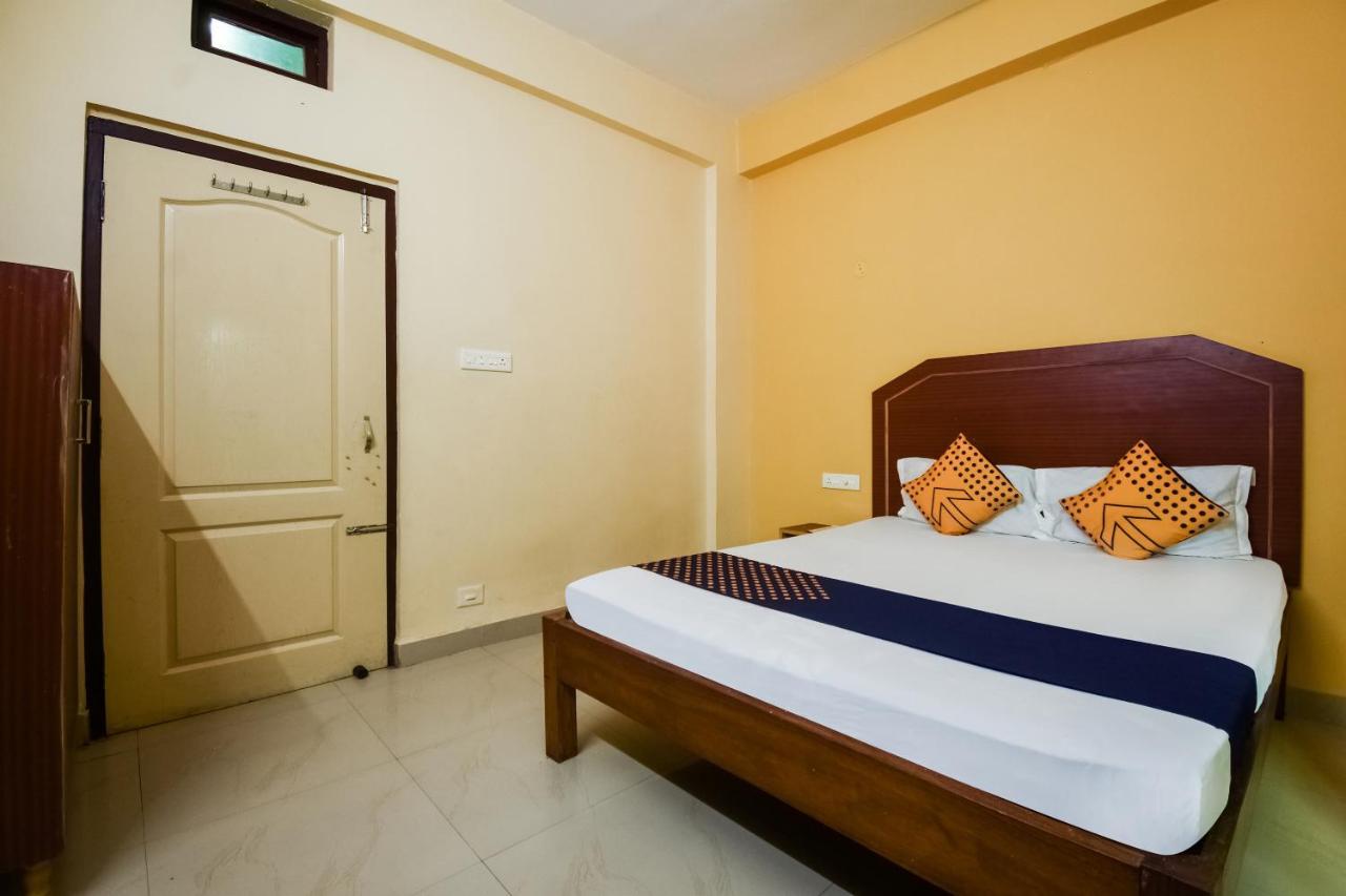 بوري Spot On 74793 Hotel Sai Sudha المظهر الخارجي الصورة
